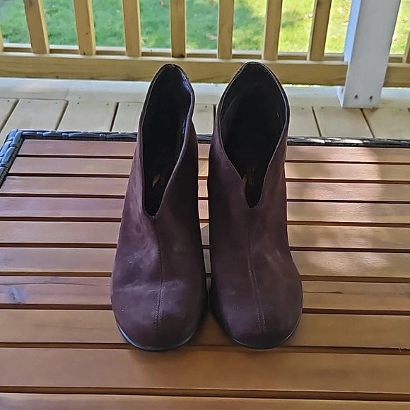 A2 by Aerosoles Slip On Brown Heeled Ankle Boots 9M - Picture 3 of 11